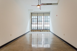 Mitchell On Water in Milwaukee, WI - Building Photo - Interior Photo