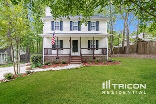 120 Hocutt Dr in Clayton, NC - Building Photo