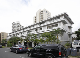 1512 Halekula Way in Honolulu, HI - Building Photo - Building Photo