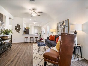 113 High Plains Pass in Liberty Hill, TX - Building Photo - Building Photo
