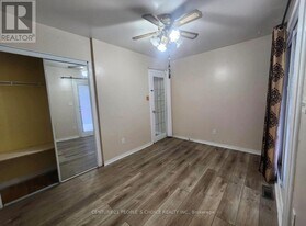 17 Seaborn Rd in Brampton, ON - Building Photo