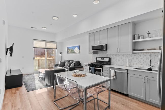 2876 W 53rd Ave in Denver, CO - Building Photo - Building Photo