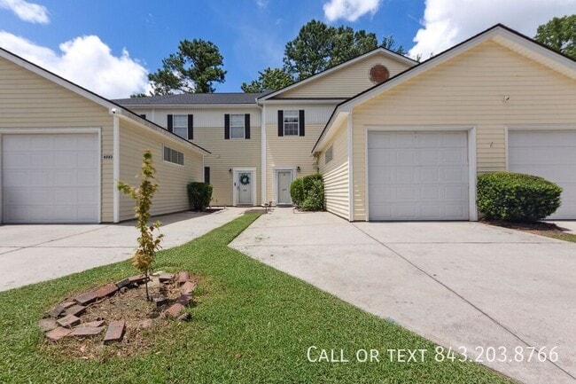 4585 Great Oak Dr in North Charleston, SC - Building Photo - Building Photo