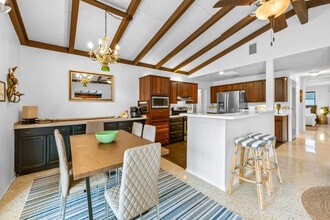 936 Santa Cruz Rd in Cocoa Beach, FL - Building Photo - Building Photo