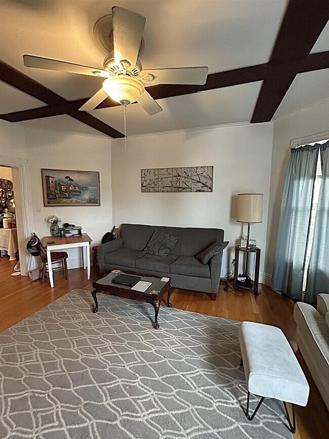 578 Main St, Unit #1 in Medford, MA - Building Photo - Building Photo