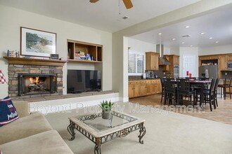 13153 Wildflower Way in Valley Center, CA - Building Photo - Building Photo