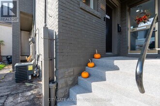 209 Homewood Ave in Hamilton, ON - Building Photo - Building Photo