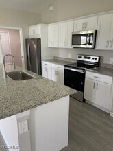 528 NW 7th Terrace in Cape Coral, FL - Building Photo - Building Photo