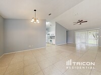 12102 Fruitwood Dr in Riverview, FL - Foto de edificio - Building Photo