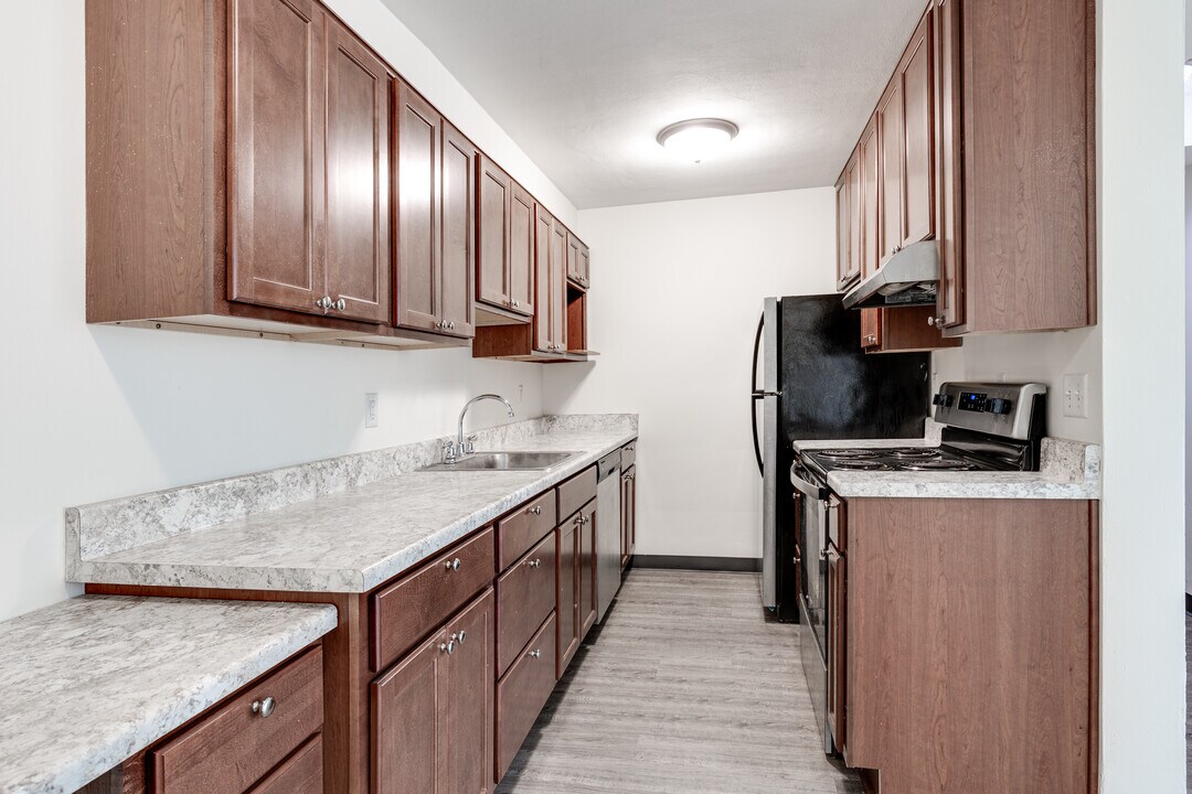 1776 St. Clair Ave in St. Paul, MN - Building Photo