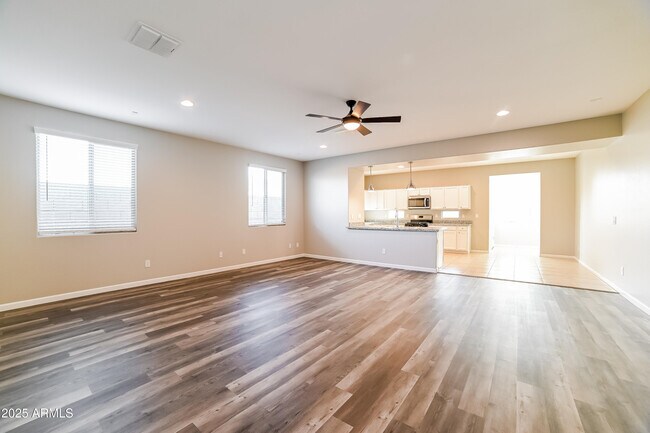 12407 W State Ave in Glendale, AZ - Building Photo - Building Photo