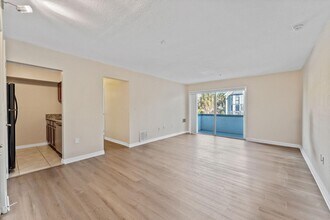 406 W Azeele St in Tampa, FL - Foto de edificio - Building Photo