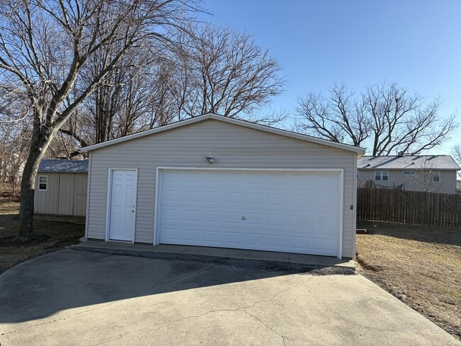 2452 Wakefield Dr in Decatur, IL - Building Photo - Building Photo