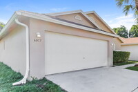 6077 Azalea Cir in West Palm Beach, FL - Building Photo - Building Photo