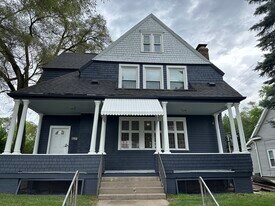 1003 E Washington St in South Bend, IN - Building Photo