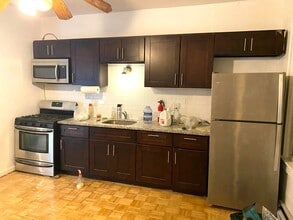 37 Logan Ave in Jersey City, NJ - Building Photo - Building Photo