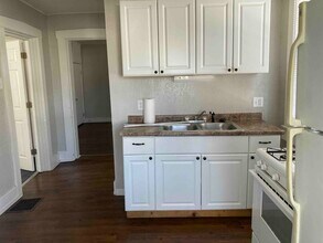 30 North 15th Street, Unit Rent $825 in Belleville, IL - Foto de edificio - Building Photo