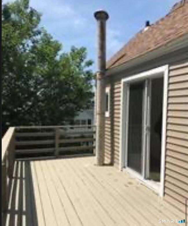 7 Summit Ave in Milford, CT - Building Photo - Building Photo