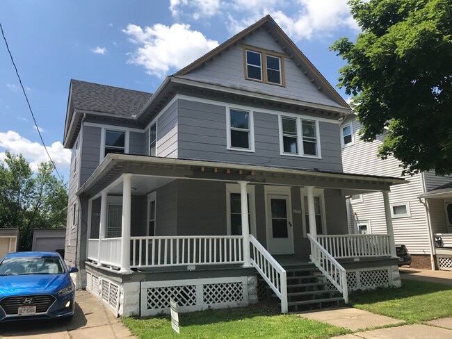 10325-10325 Bernard Ave in Cleveland, OH - Building Photo - Building Photo