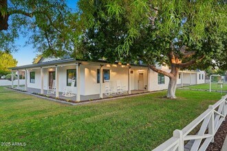 2315 N 42nd St in Phoenix, AZ - Building Photo - Building Photo