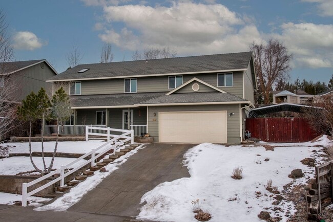 property at 2439 SW 33rd St