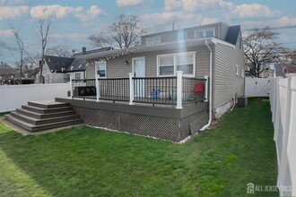 202 Jackson Ave in Edison, NJ - Building Photo - Building Photo