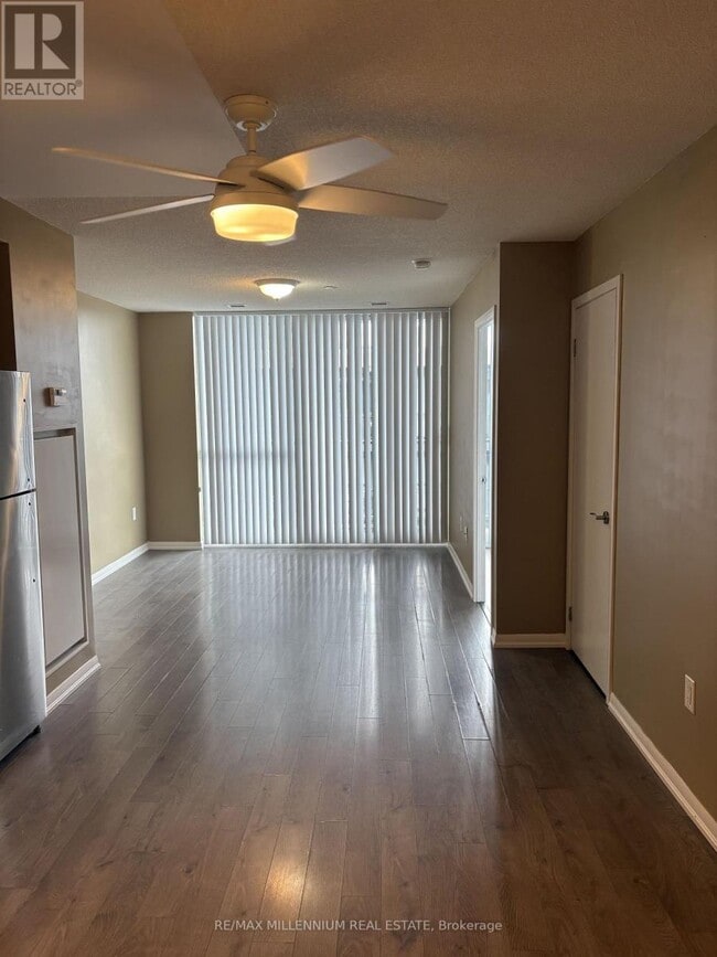3091 Dufferin St in Toronto, ON - Building Photo - Building Photo