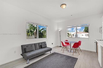 820 15th St in Miami Beach, FL - Building Photo - Building Photo