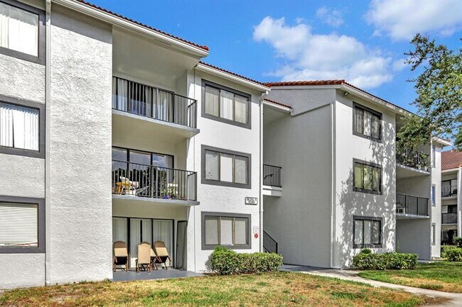 9088 W Atlantic Blvd in Coral Springs, FL - Building Photo - Building Photo