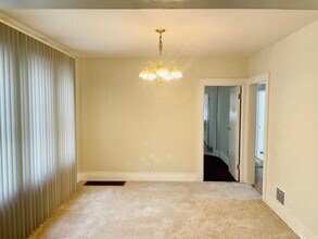 1116 Parkside Ave, Unit Lower in Buffalo, NY - Building Photo - Building Photo