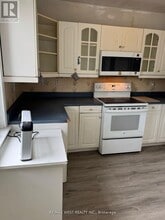 6 Valerie Rd in Toronto, ON - Building Photo - Building Photo