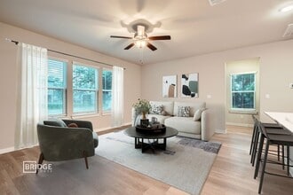 371 Huisache St in Lake Jackson, TX - Building Photo - Building Photo