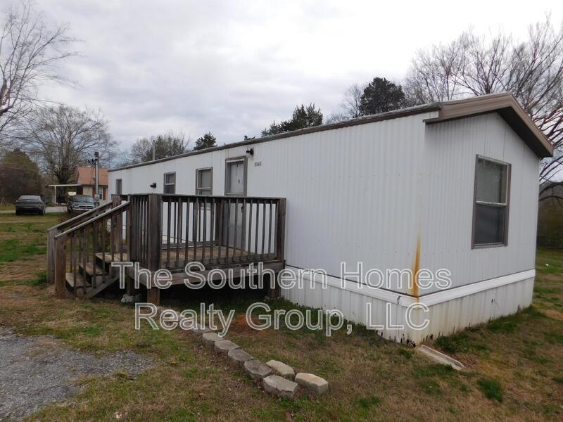 1561 Benton Station Rd in Benton, TN - Building Photo
