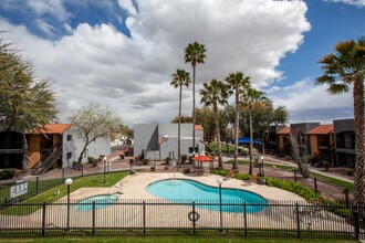 Casa Bella in Tucson, AZ - Building Photo - Building Photo