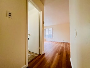 3218 Hyde St in Oakland, CA - Building Photo - Building Photo