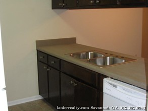 Springfield Manor Apartments in Springfield, GA - Building Photo - Interior Photo