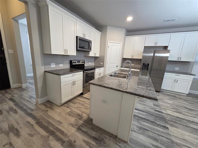 property at 2620 Empire St