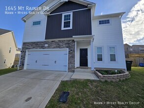 1645 Mount Rainer Dr in Fayetteville, NC - Building Photo - Building Photo