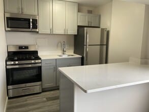1836 Metzerott Rd in Adelphi, MD - Building Photo - Building Photo