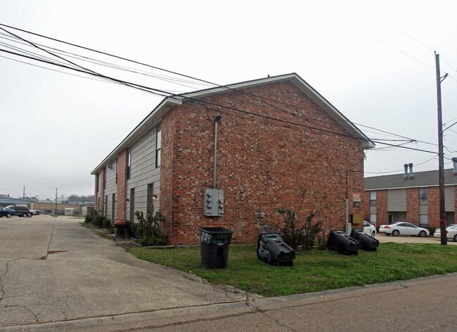 1815 Ryder Dr in Baton Rouge, LA - Foto de edificio - Building Photo