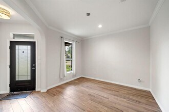 4534 Montcliff Bend Ln in Sugar Land, TX - Foto de edificio - Building Photo