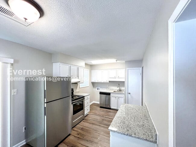 1582 Custer Dr in Southaven, MS - Building Photo - Building Photo