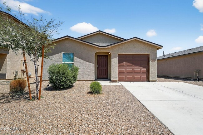 property at 162 W Douglas Ave