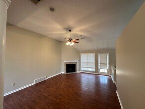 10144 Lynham Dr in Cordova, TN - Building Photo - Building Photo