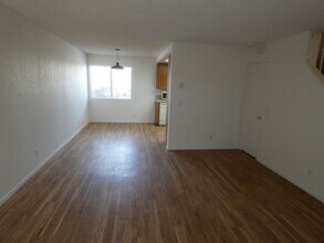 1960 McClelland St in Santa Maria, CA - Building Photo - Building Photo