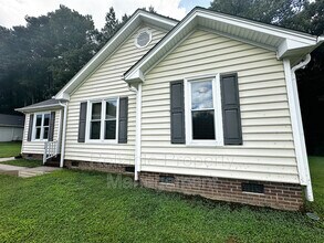 5110 Raleigh Rd in Benson, NC - Building Photo - Building Photo