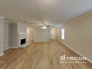 8009 Mosstree Dr in Arlington, TX - Building Photo - Building Photo