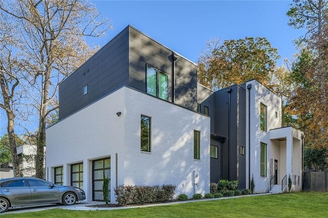 1223 Mayfair Dr NE in Atlanta, GA - Building Photo - Building Photo