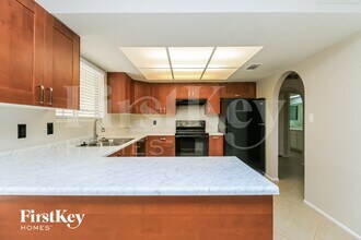 3350 S George Dr in Tempe, AZ - Foto de edificio - Building Photo