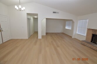 1925 Ann Greta Dr in Las Vegas, NV - Building Photo - Building Photo